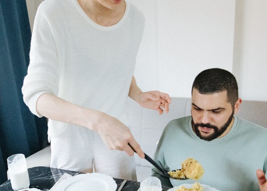 Dijital Ayak İzinizi Kontrol Edin: Sosyal Medyada "Aşırı Paylaşımın" Gizli Tehlikeleri cover 1 4